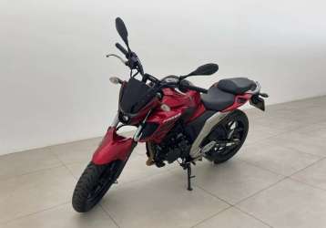 YAMAHA FZ25