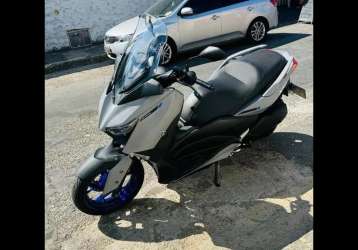 YAMAHA XMAX