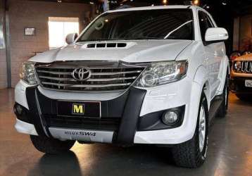 TOYOTA HILUX SW4