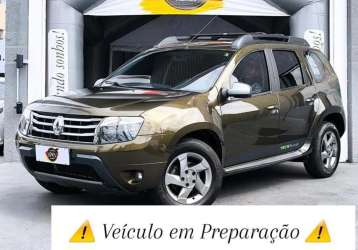 RENAULT DUSTER