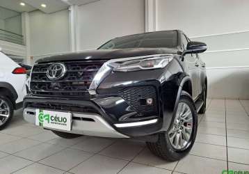 TOYOTA HILUX SW4