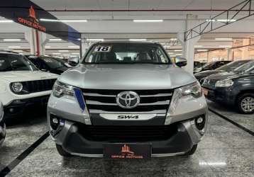 TOYOTA HILUX SW4