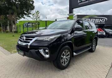 TOYOTA HILUX SW4