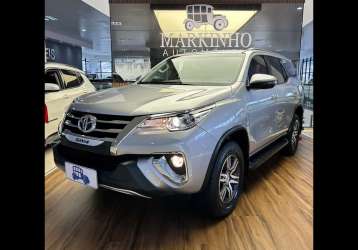 TOYOTA HILUX SW4