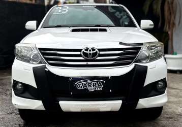 TOYOTA HILUX SW4