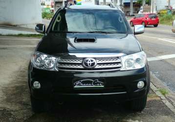 TOYOTA HILUX SW4