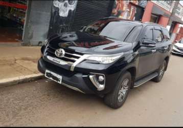 TOYOTA HILUX SW4