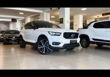 VOLVO XC 40