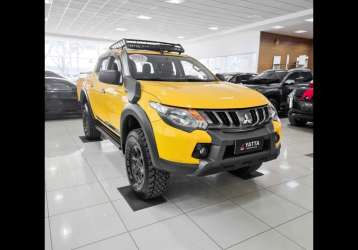 MITSUBISHI L200 TRITON