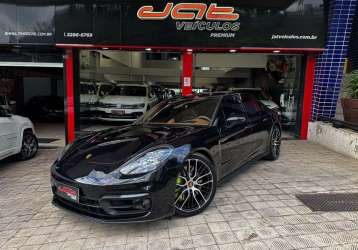 PORSCHE PANAMERA 4