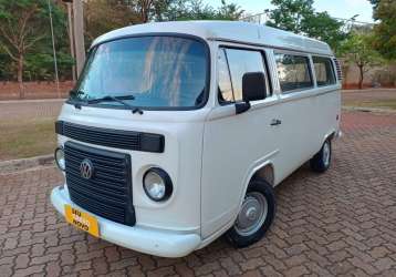 VOLKSWAGEN KOMBI