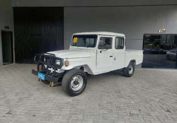 TOYOTA BANDEIRANTE