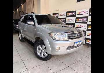 TOYOTA HILUX SW4