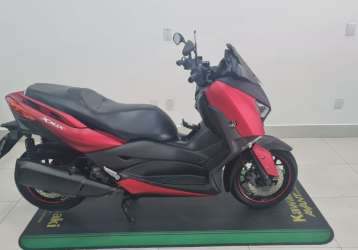 YAMAHA XMAX