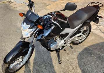 YAMAHA FZ25