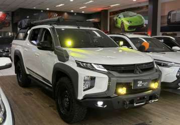 MITSUBISHI L200 TRITON