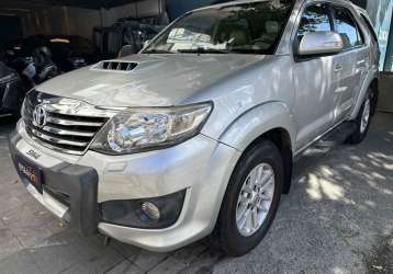 TOYOTA HILUX SW4