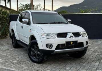 MITSUBISHI L200 TRITON