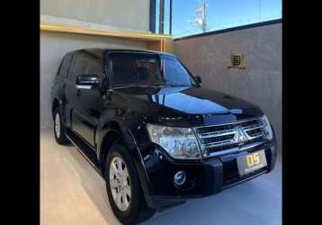 MITSUBISHI PAJERO FULL