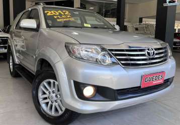 TOYOTA HILUX SW4