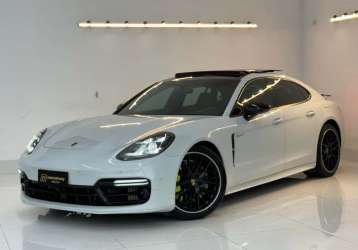 PORSCHE PANAMERA 4