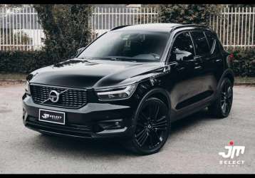 VOLVO XC 40