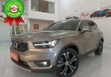 VOLVO XC 40