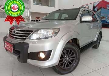 TOYOTA HILUX SW4