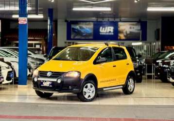 VOLKSWAGEN CROSSFOX