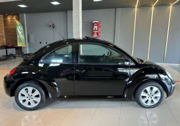 VOLKSWAGEN NEW BEETLE