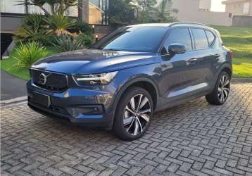 VOLVO XC 40