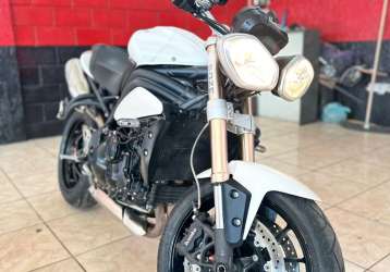 TRIUMPH SPEED TRIPLE