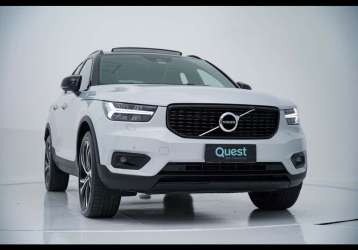 VOLVO XC 40