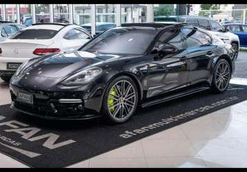 PORSCHE PANAMERA 4