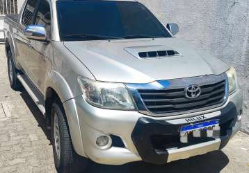 TOYOTA HILUX SW4