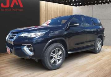 TOYOTA HILUX SW4