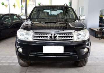 TOYOTA HILUX SW4