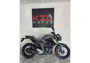 YAMAHA FZ25