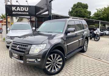 MITSUBISHI PAJERO FULL