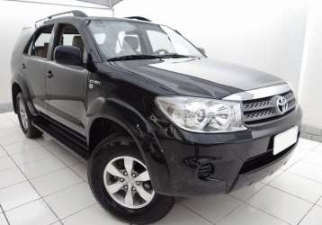 TOYOTA HILUX SW4