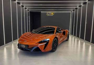 MCLAREN ARTURA