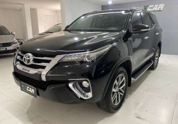 TOYOTA HILUX SW4