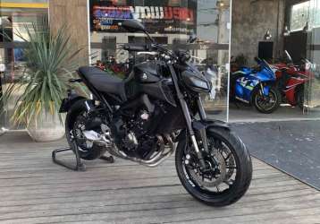 YAMAHA MT-09