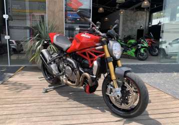 DUCATI MONSTER