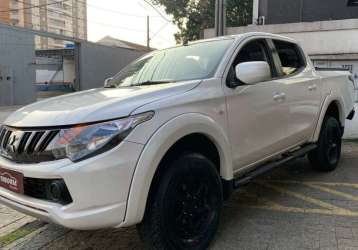 MITSUBISHI L200 TRITON