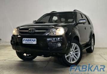 TOYOTA HILUX SW4