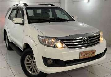 TOYOTA HILUX SW4