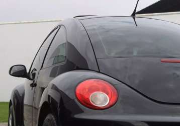 VOLKSWAGEN NEW BEETLE