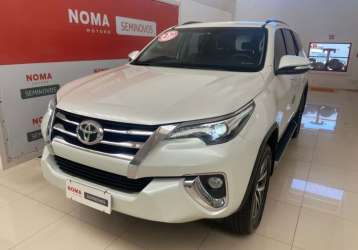 TOYOTA HILUX SW4