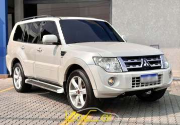 MITSUBISHI PAJERO FULL